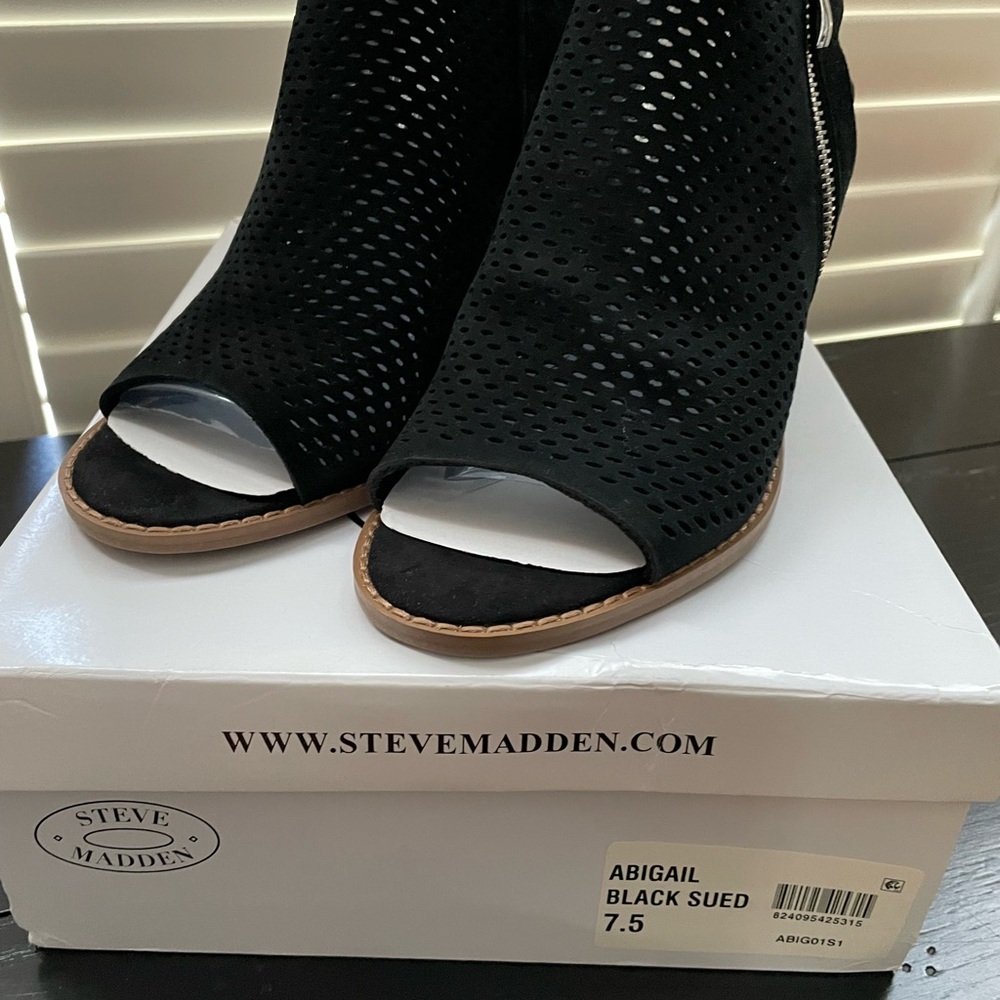 Steve Madden Abigail Black Suede Women's Shoes 7.5